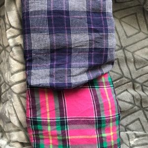 2 Flannels Gilly Hicks & Aero size Medium